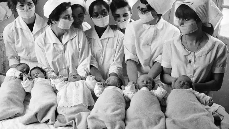 70 Yıl Önce Hastanede Karışan İki Kardeş, DNA Testiyle Yeniden Bir Araya Geldi
