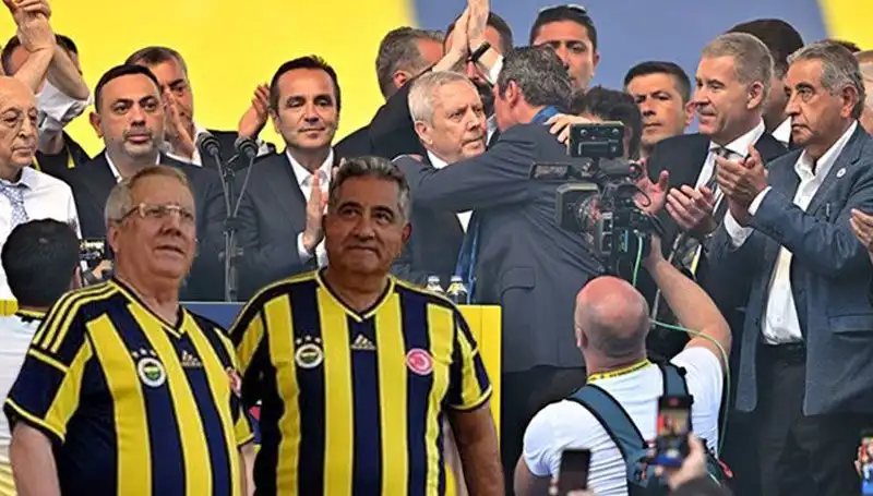 Aziz Yıldırım'ın Ekibinden Ali Koç'a İstifa ve Adaylık Baskısı!