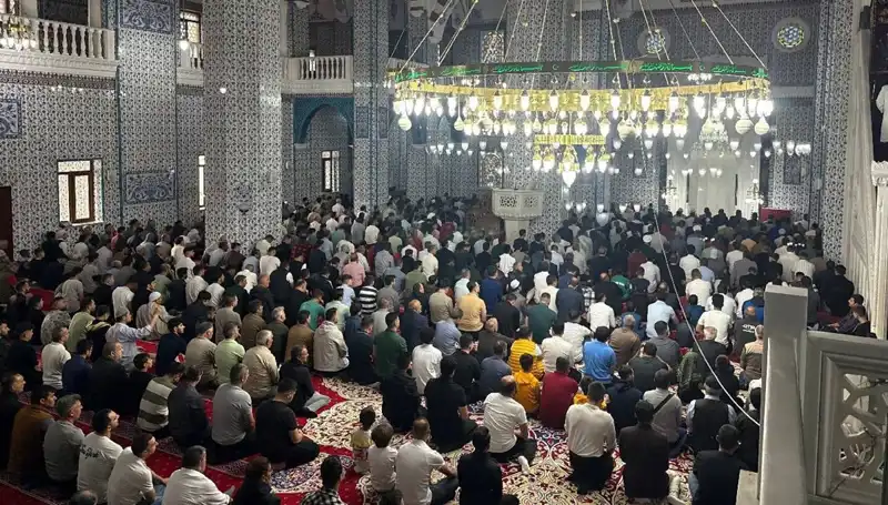 İlk Bayram Namazı Iğdır'da Kılındı: Coşku ve Neşe İle Kutlandı