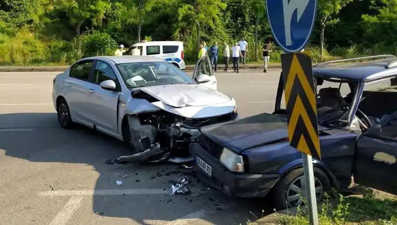 Görele'de Şok Kaza: Sürücü, Aracından Fırlayarak Hayatını Kaybetti