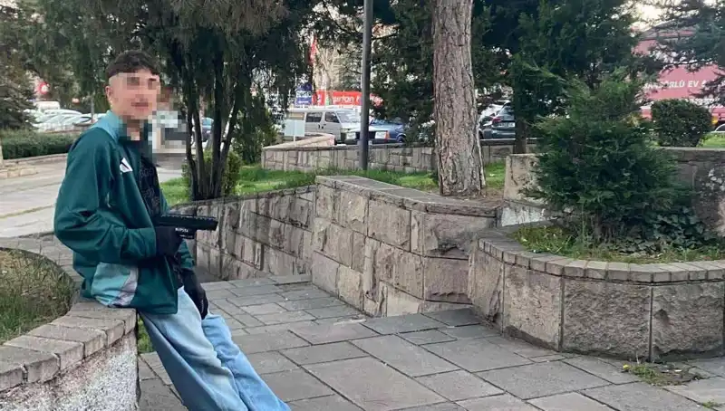 Yol Verme Kavgası: Üç Kardeş ve Babanın Ölümle Biten Olayı
