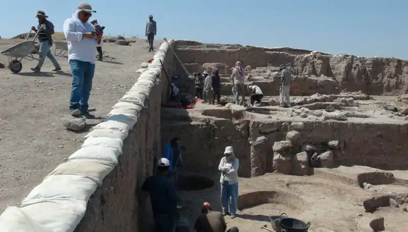 Kilis'teki Oylum Höyük'te Kazılar Sıcak Havalara Rağmen Devam Ediyor!