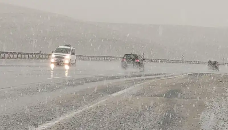 Nisan Ayında Bahar Yerine Kar: Doğa Yine Sürprizlerle Dolu!