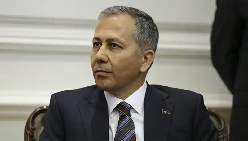 Trafik Cezaları Sil Baştan Değişiyor: İçişleri Bakanı Yerlikaya’dan Ayrıntılar!
