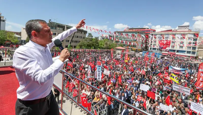 Özgür Özel, Örgütün Silah Bırakma Sürecini Destekleyecek Mi?