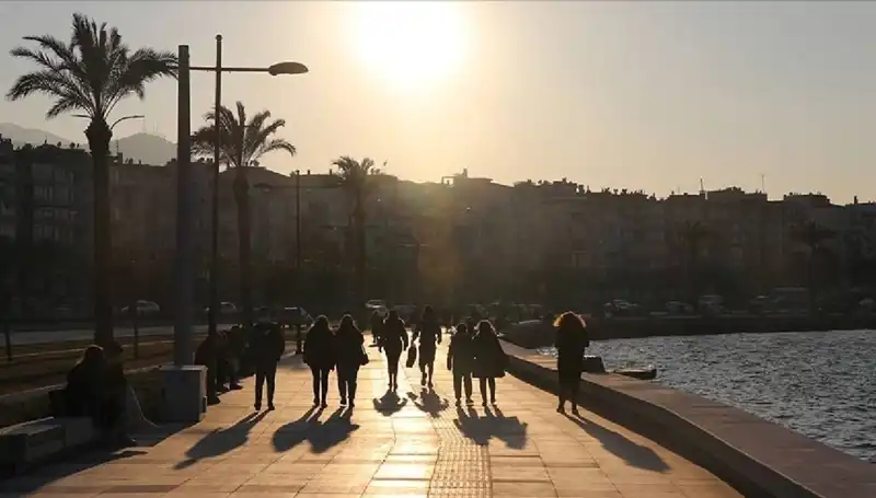 Bu Hafta Sonu Hava Durumu: Sıcak Günler mi Soğuk Rüzgarlar mı?