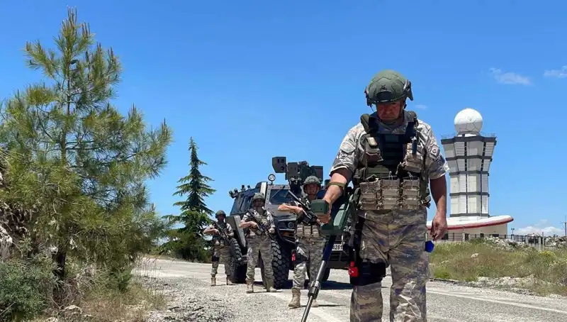Bayramda Nöbette Olan Mehmetçik’in Gözü Arkada Kalmadı