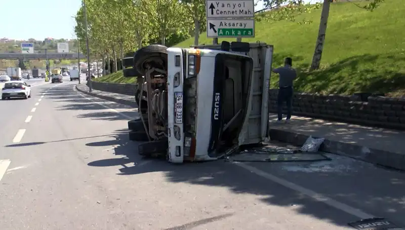 Küçükçekmece D-100 Karayolu’nda Feci Kaza: Yaralılar ve Trafik Felaketi