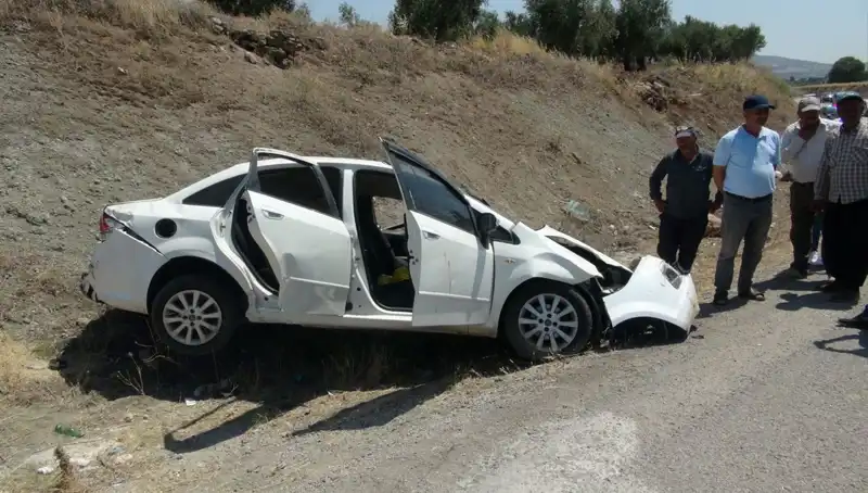 Kilis'te Korkutan Trafik Kazası: Otomobiller Çarpıştı, Yaralılar Hastaneye Kaldırıldı