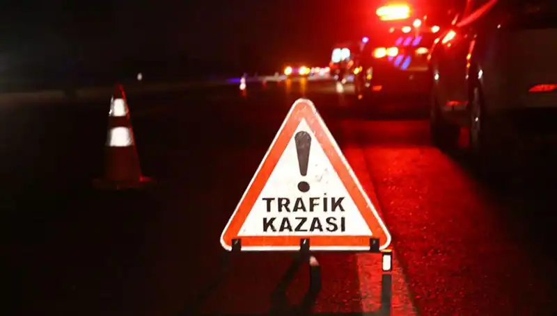 Şanlıurfa'da Zincirleme Kaza: 7 Kişi Yaralandı, Olayın Tıkanıklığı Sürüyor