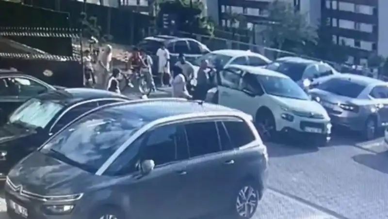 Eşini ve Ailesini Arabayla Ezdi: Şok Edici Olayın Ayrıntıları