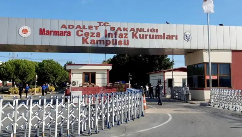 İstanbul Büyükşehir Belediyesi Soruşturmasında Şok Gelişme: Tutuklular Farklı Cezaevlerine Sevk Edildi