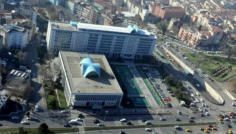 İstanbul Büyükşehir Belediyesi’nin Vekaletine Kimin Geleceği Merak Ediliyor
