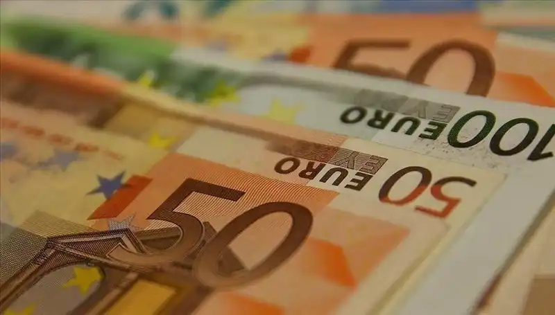 Euro Zirveden Gerileyerek Düşüşe Geçti: Ekonomik Etkileri Neler Olacak?