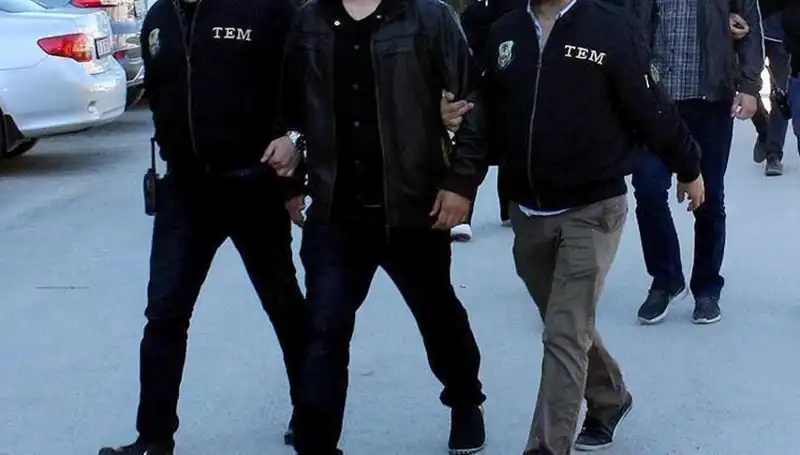 İstanbul'deki Terör Operasyonunda 14 Kişi Gözaltına Alındı!