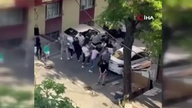 Kapıları Zorlayan Madde Bağımlısına Meydan Dayağı: Olay Ne?