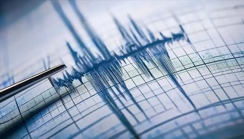 Ege Denizi'nde Beklenmedik Deprem: 3.3 Büyüklüğünde Şok Gelişme