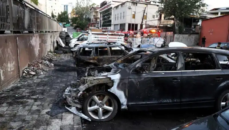 Sanayi Bölgesinde Bekleyen Araçlar Korkunç Yangınla Cayır Cayır Yandı